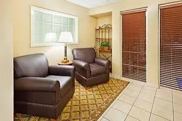 Mainstay Suites Charlotte - Executive Park Отель