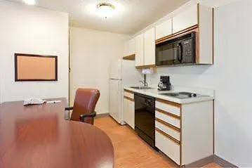 Отель Mainstay Suites Charlotte - Executive Park