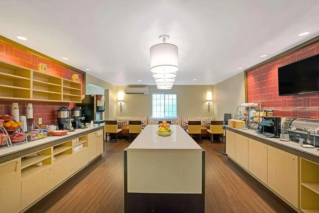 Mainstay Suites Charlotte - Executive Park