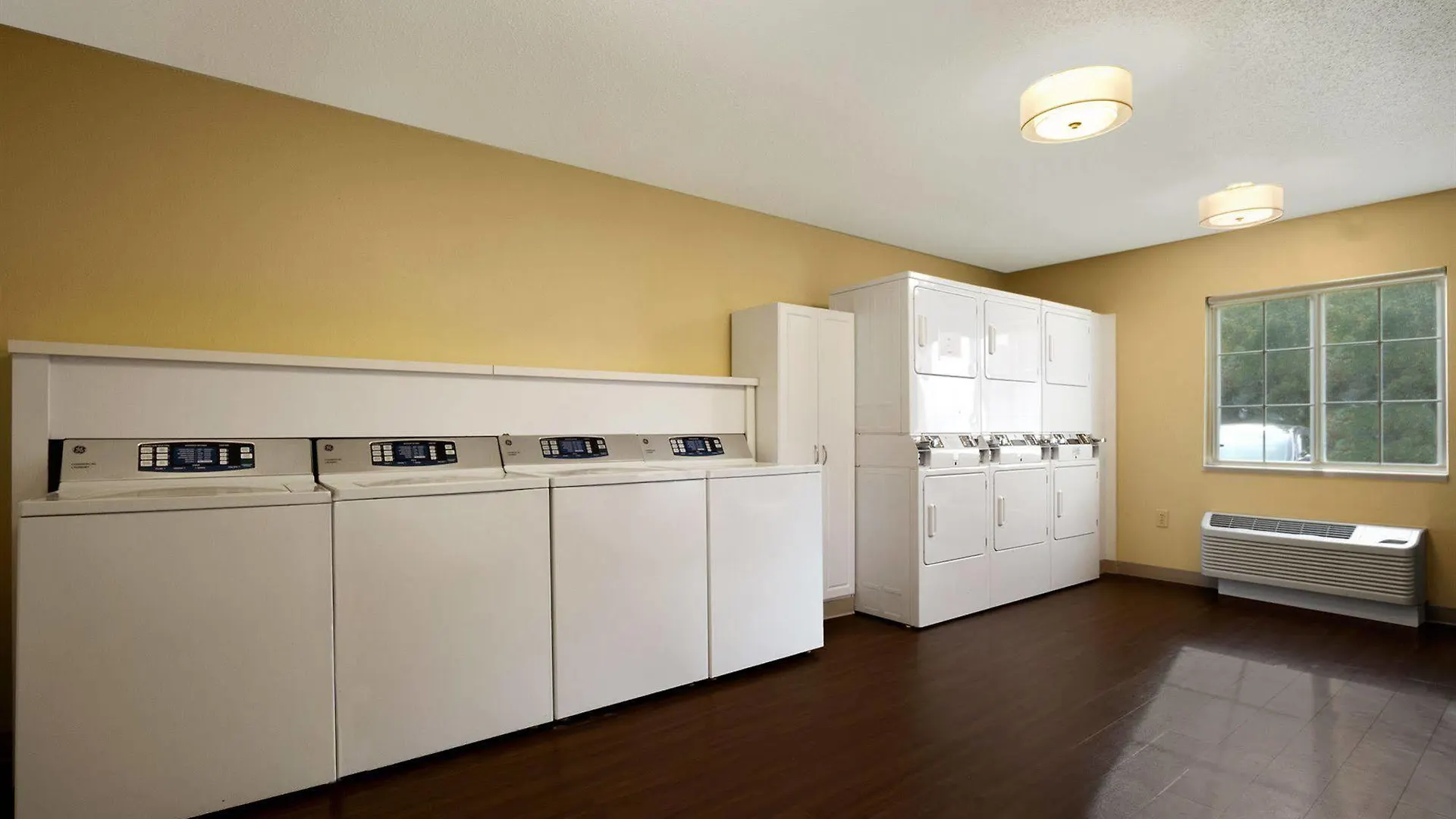 *** Отель Mainstay Suites Charlotte - Executive Park США
