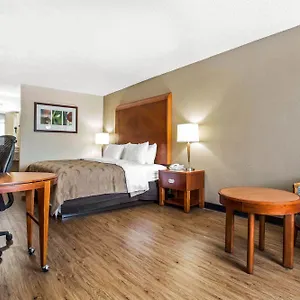 Hotel Quality & Area, Charlotte